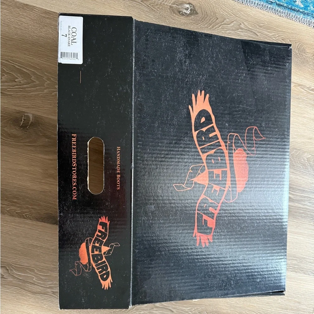 Freebird Coal black Snake - Picture 2 of 9